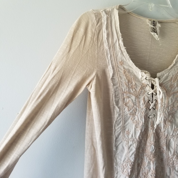 Free People Cream Hi Low Embroidered Top - Picture 4 of 7